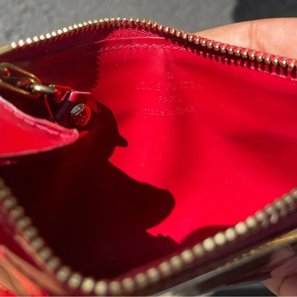 Louis Vuitton Vernis Key Clay - Picture 7 of 10